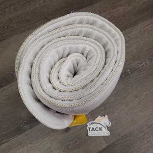 2 Fleece No Bow Leg Quilts *gc/fair, v.creases & puckered, clean, dingy, rubs, pills