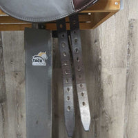 16.5 Adj *set XW *6.5" Schleese Obrigado Monoflap Dressage Saddle, Navy Schleese Cover, Wool Flocking, Shoulder Relief Panels, Rear Gusset Panels, Lg External Front Blocks, Flaps: 16"L x 10"W Serial #: B2 1 RW 16.5 M0640350424
