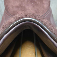 16.5 Adj *set XW *6.5" Schleese Obrigado Monoflap Dressage Saddle, Navy Schleese Cover, Wool Flocking, Shoulder Relief Panels, Rear Gusset Panels, Lg External Front Blocks, Flaps: 16"L x 10"W Serial #: B2 1 RW 16.5 M0640350424
