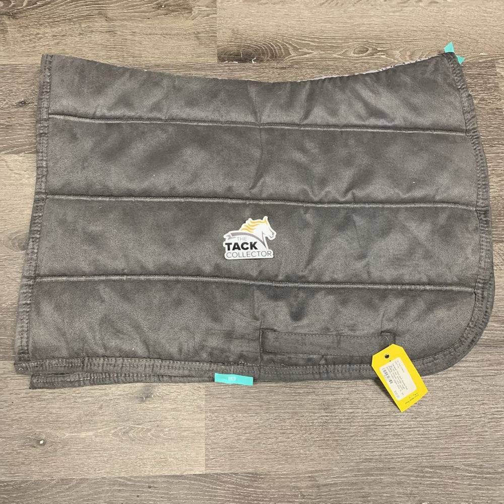 Thick Quilt Saddle Pad *gc, mnr hair, shavings, rough binding, threads, rubs, repairs, puckers, holey edges