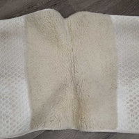 Quilt Sheepskin Dressage Pad *gc, dingy, mnr stains, hair, puckers, compressed/clumpy, pills
