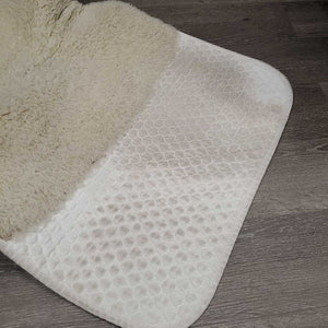 Quilt Sheepskin Dressage Pad *gc, dingy, mnr stains, hair, puckers, compressed/clumpy, pills