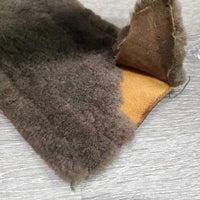 Sheepskin & Soft Leather Girth Cover *vgc, clean, v.creased & puckered, ripped
