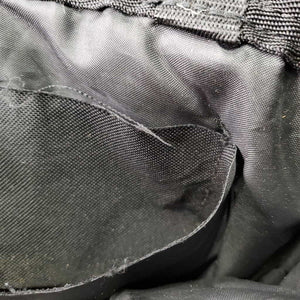 Padded Nylon Grooming Bag *gc, dirt, frayed divider edges, threads, pulled inner stitching