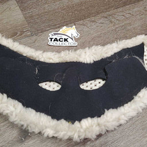 Anatomical Non Slip Neoprene & Sheepskin Girth Cover *fair/gc, cut top billets, hairy, clean, clumpy, dingy, snags, pills, hairy velcro