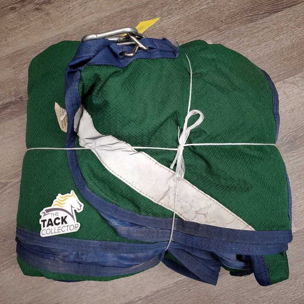 Hvy Winter Blanket, detach neck, 2 legs *gc, 0 wpf, manure stains, film, snags, dirty/dusty, slices, mnr pills, fray, smells, replace snaps