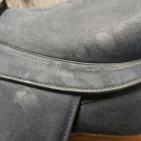 18.5 Adj *Black Gullet - Med In Wintec Isabell Dressage Saddle, Med Front Velcro Blocks, Blue Wintec Cover, CAIR Panels, Front & Rear Gusset Panels, Flaps: 17"L x 12"W Serial #: W1P 13 03 04 14-46DR
