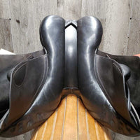 17.5 *6.25 Black Country Wexford All Purpose, 0 Billet Guards, Black Cotton Black Country Cover. Wool Flocking, Lg Front & Back Blocks, Front & Rear Gusset Panels, Flaps: 14"L x 13"W Serial #: 17 1/2 W 10889
