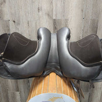 17" Adj *Yellow - XW/XXW in Kent & Masters S-Series Compact All Purpose, 4 Billet Guards, K&M Burg Fleece Cover, 4 Velcro Blocks, 1 Info Card, Wool Flocking, Front & Rear Gusset Panels, Flaps: 14.5"L x 12.5"W Serial #: MCC 17 62320
