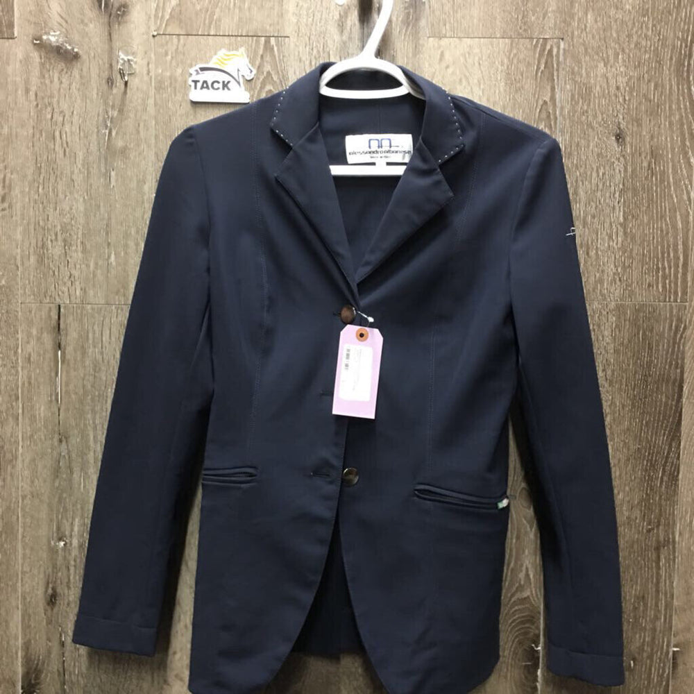 Show Jacket *vgc, mnr pilly inner edges