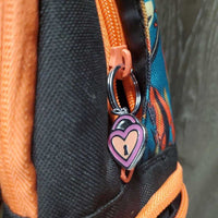 Backpack *xc/like new, clean, mnr hair
