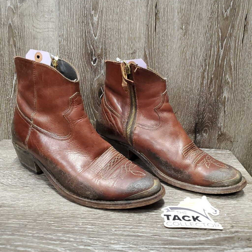 Short Soft Thick Leather Fashion Western Boots, Side Zips *vgc/gc, clean, rubs: heels, soles & tabs *intentional styling: scuffs & stains