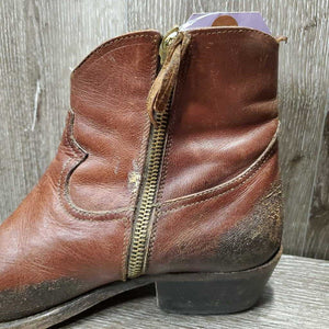 Short Soft Thick Leather Fashion Western Boots, Side Zips *vgc/gc, clean, rubs: heels, soles & tabs *intentional styling: scuffs & stains