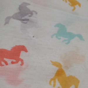 Light Scarf *vgc, mnr stains & hair