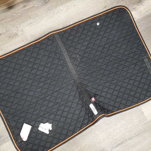 Quilt Dressage Saddle Pad, 1x Piping *gc, mrn hair, faded, dirt, pills, rubs, cut tabs