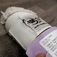 Pr Fleece Closed Boots, velcro *fair, v.hairy, dirt, stains, peeling, cracks, unstitched, threads
