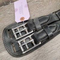 Small Padded Belly Short Girth Girth, 2x Els, D Ring *gc/fair, clean & dirty seams, scratches, deep creases & cracks
