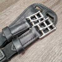 Small Padded Belly Short Girth Girth, 2x Els, D Ring *gc/fair, clean & dirty seams, scratches, deep creases & cracks

