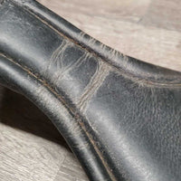 Small Padded Belly Short Girth Girth, 2x Els, D Ring *gc/fair, clean & dirty seams, scratches, deep creases & cracks
