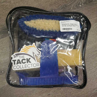 Grooming Kit: sponge, bag, 3 Brushes: curry, dandy & body *xc, mnr dirt, hair
