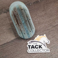 Plastic Curry, handle *gc, hair, dirt, stains
