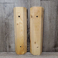 Plastic Corner Feeder, 2x wooden wall mounting boards *xc/like new, mnr dirt
