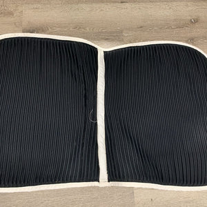 Quilt Dressage Saddle Pad *gc, puckers, stains, mnr hair, snags, mnr dingy, threads, rubs