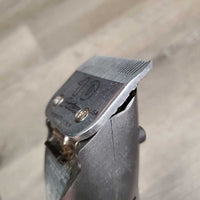 2 Speed Clippers, 10 Blades plastic guard, brush, manuals *vgc, WORKS, clean, hairy, mnr rust
