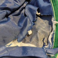 Medium Winter Neck *gc, 0 wpf, clean, tears, pills, snags, frayed els, faded, mnr hair, threads, rubs
