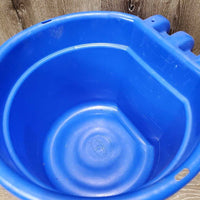 Plastic Hook Over Fence Flat Back Feed Bucket *vgc, clean, scrapes, film, scratches
