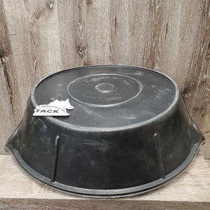 Rubber Feed Bin, 2 handles, label *xc/like new, dusty