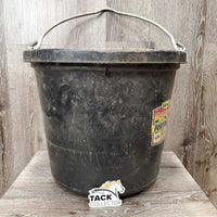 Flat Back Plastic Bucket *gc, filthy, chews, scrapes
