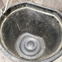 Flat Back Plastic Bucket *gc, filthy, chews, scrapes
