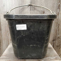 Flat Back Plastic Bucket *gc, filthy, chews, scrapes
