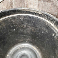 Flat Back Plastic Bucket *gc, filthy, chews, scrapes
