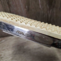 Pr Fine Stirrup Irons, grips *vgc/xc, v.mnr dirt, rubs, stains & scuffs