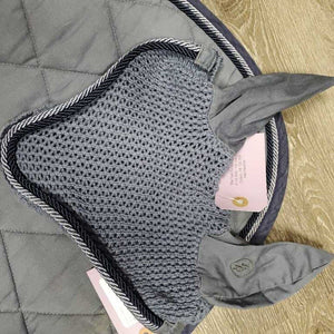 Quilt Jumper Saddle Pad, Crochet Matching Bonnet, 2x piping *vgc, pilly, mnr hair, stains, rubs, faded, threads, puckers