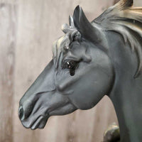 Western Horse and Fence Resin Statue - Decoration *vgc, mnr scratches & dust
