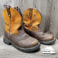 Short Western Boots, Round Toe *vgc/gc, dirty edges, stains, sm heel hole, toes: mnr faded & scuffs
