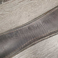 Padded Soft Leather Girth, 2x els *gc, gouges, dirt, hair, stretched els, older