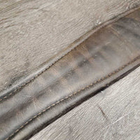 Padded Soft Leather Girth, 2x els *gc, gouges, dirt, hair, stretched els, older
