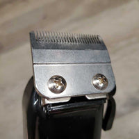 Rechargeable Clippers, USB Charging Cord, adjustable blade arm *WORKS, like new, SOUND GREAT
