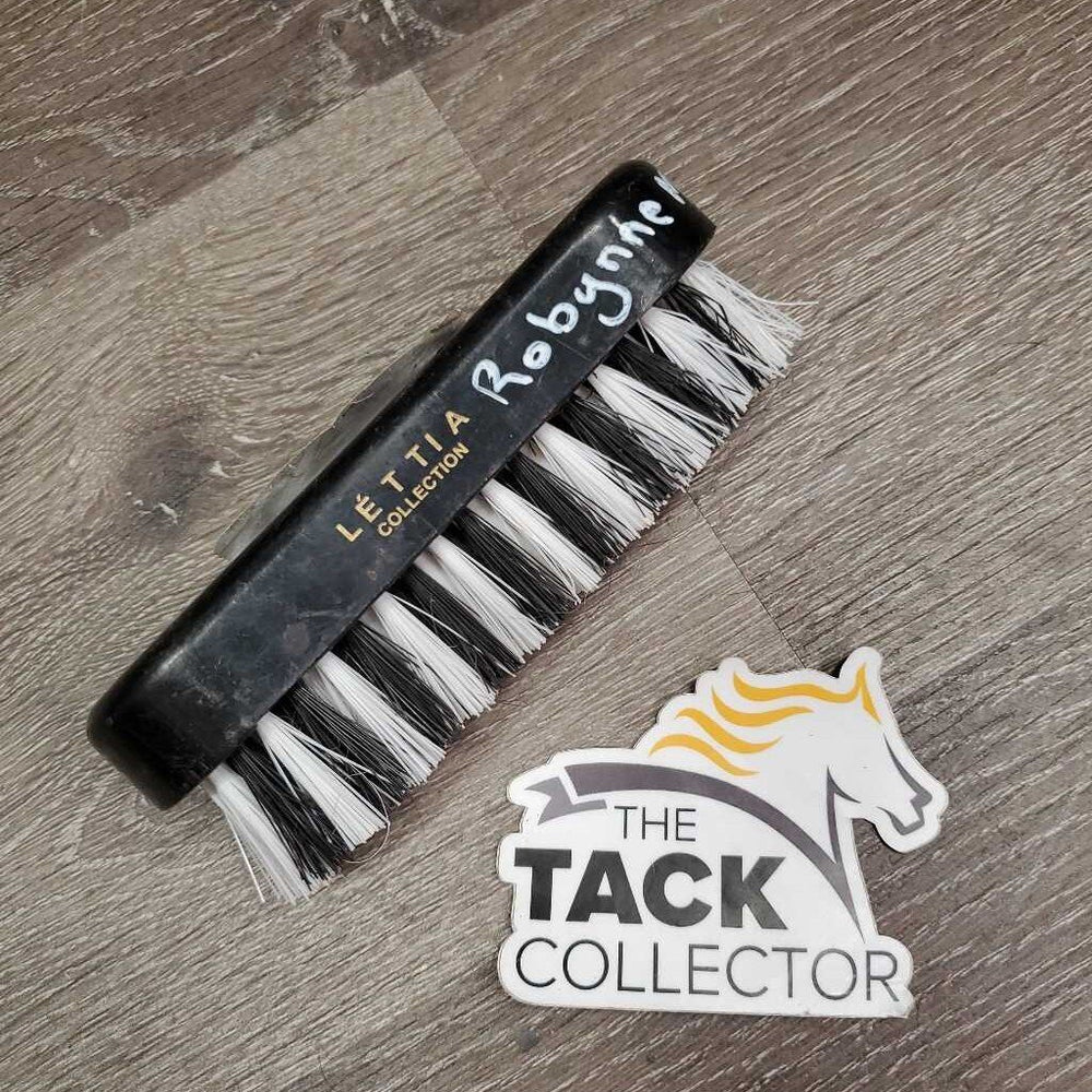 Face Brush, bling *vgc, marker, mnr dust & bent bristles