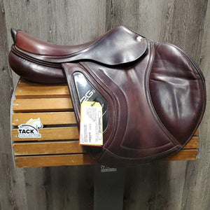 17/17.5" *W - 5.5" CWD 2Gs Close Contact, 2 Billet Guards, Red CWD Fleece Lined Cover, Med Front & Back Blocks, Foam Panels, Flaps: 14.25"L x 14.5"W Serial #: SE25 S2 TR 3C PA 205 305 RT 15 41114