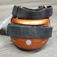 1 Only Hoof Boot *gc/fair, clean & dirty, residue, inside toe hole
