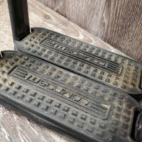 Pr Plastic Stirrup Irons, grips *vgc, dirty
