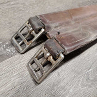Padded Narrow Leather Girth, 1 els *fair, older, dirty, stiff, dry, deep creases
