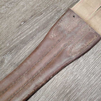 Padded Narrow Leather Girth, 1 els *fair, older, dirty, stiff, dry, deep creases
