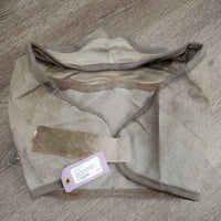 Hvy Fly Mask *gc, v.dirty/mud, hairy, clumpy, mnr threads

