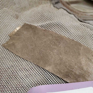 Hvy Fly Mask *gc, v.dirty/mud, hairy, clumpy, mnr threads